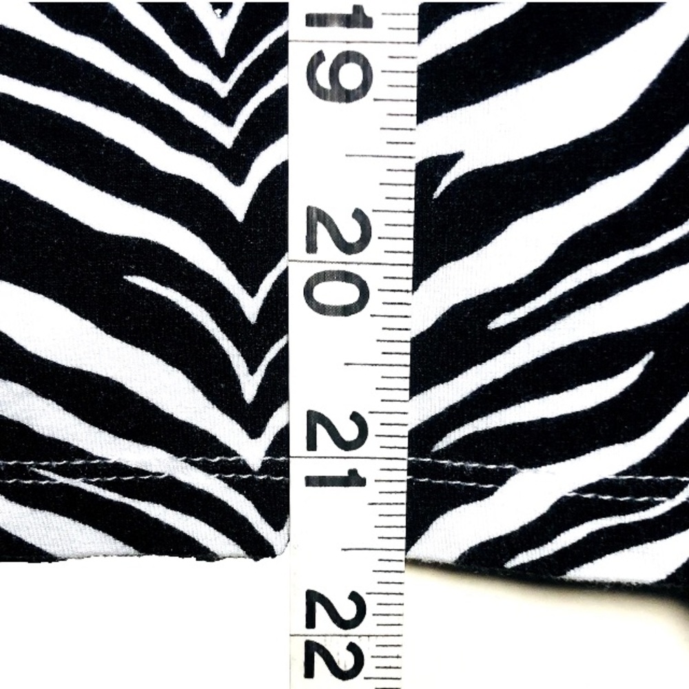 Talbots Black and White Zebra Scoop Neck Short Sleeve Top Women’s Size Petite M - Picture 7 of 11